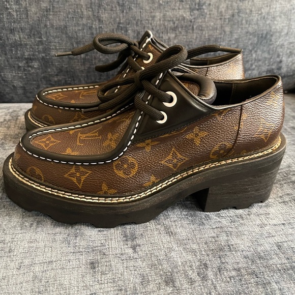 𝐋𝐕 𝐦𝐨𝐧𝐨𝐠𝐫𝐚𝐦 𝐰𝐨𝐦𝐞𝐧𝐬 𝐬𝐡𝐨𝐞𝐬 - Picture 5 of 11